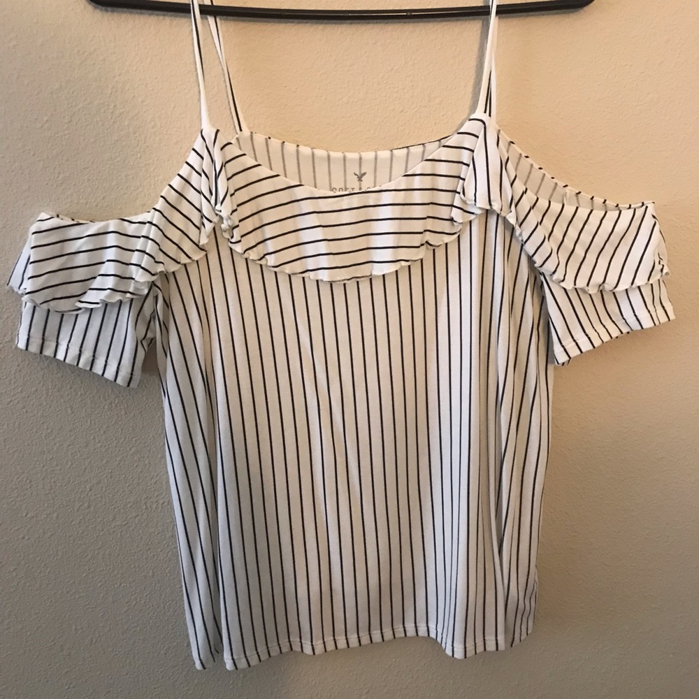 American Eagle top